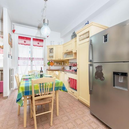 Flaminia Bright & Roomy Apartment Песаро Екстериор снимка