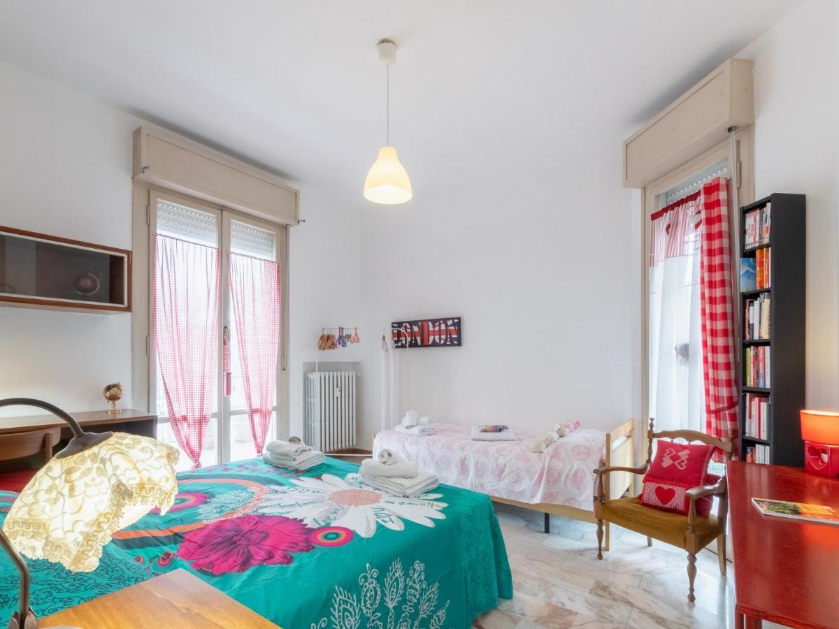 Flaminia Bright & Roomy Apartment Песаро Екстериор снимка