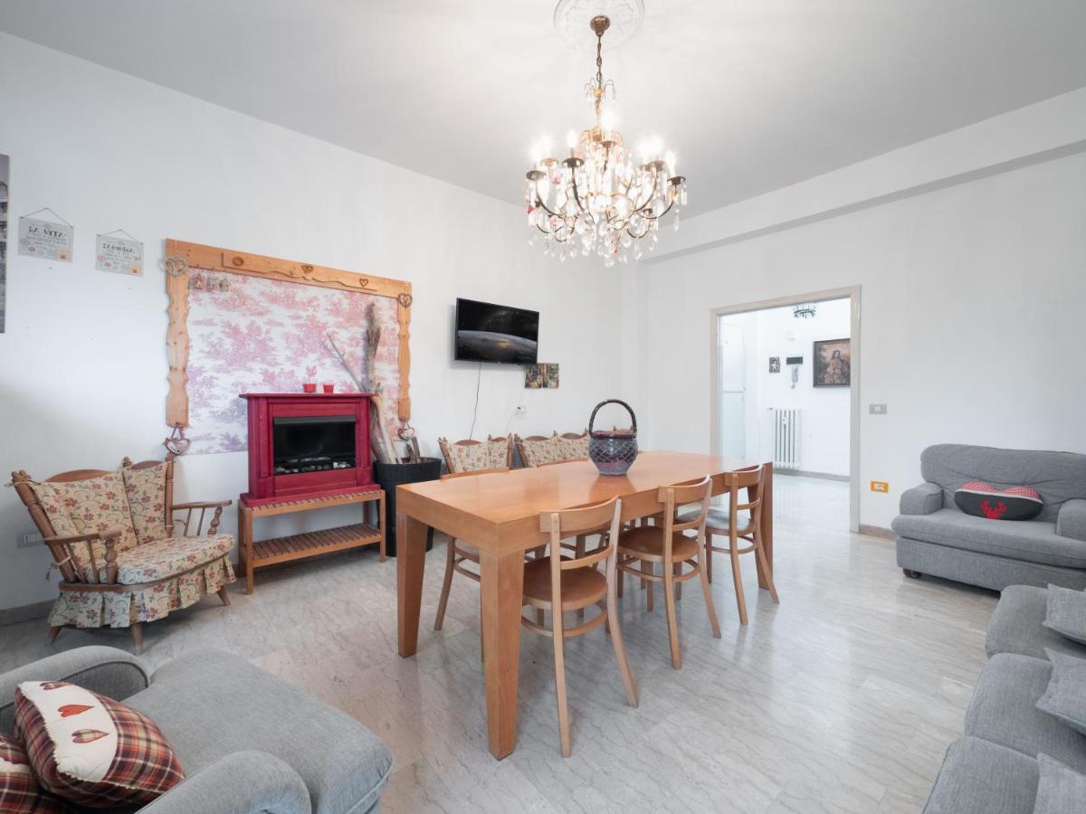 Flaminia Bright & Roomy Apartment Песаро Екстериор снимка